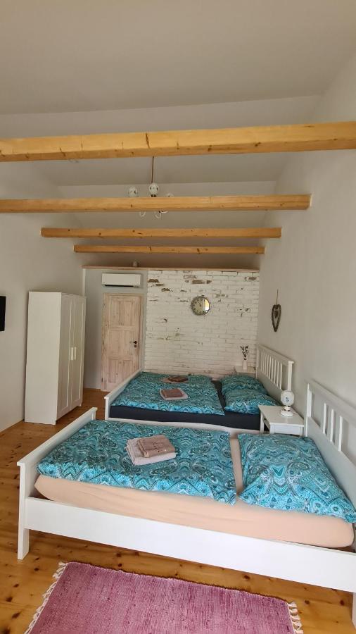 La Bobul Apartments Drnholec Kültér fotó