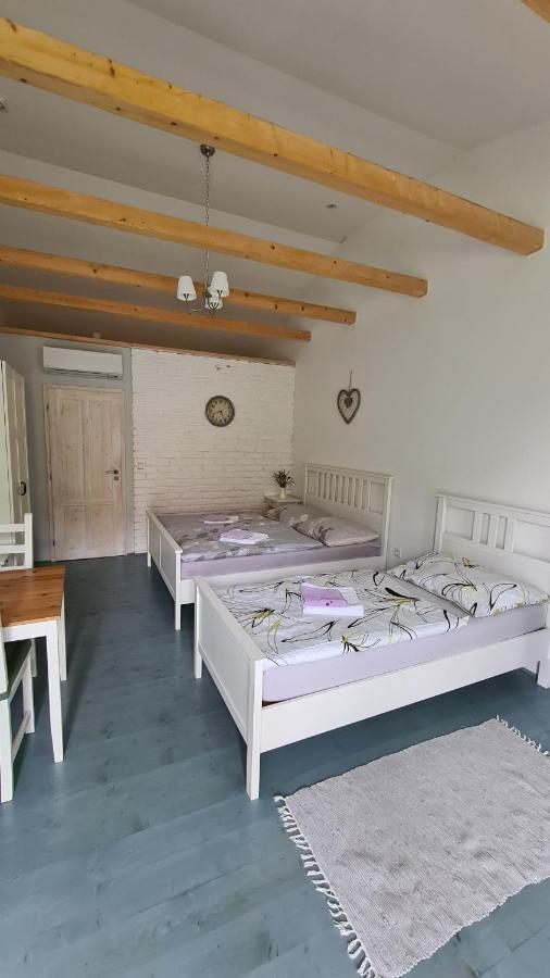 La Bobul Apartments Drnholec Kültér fotó